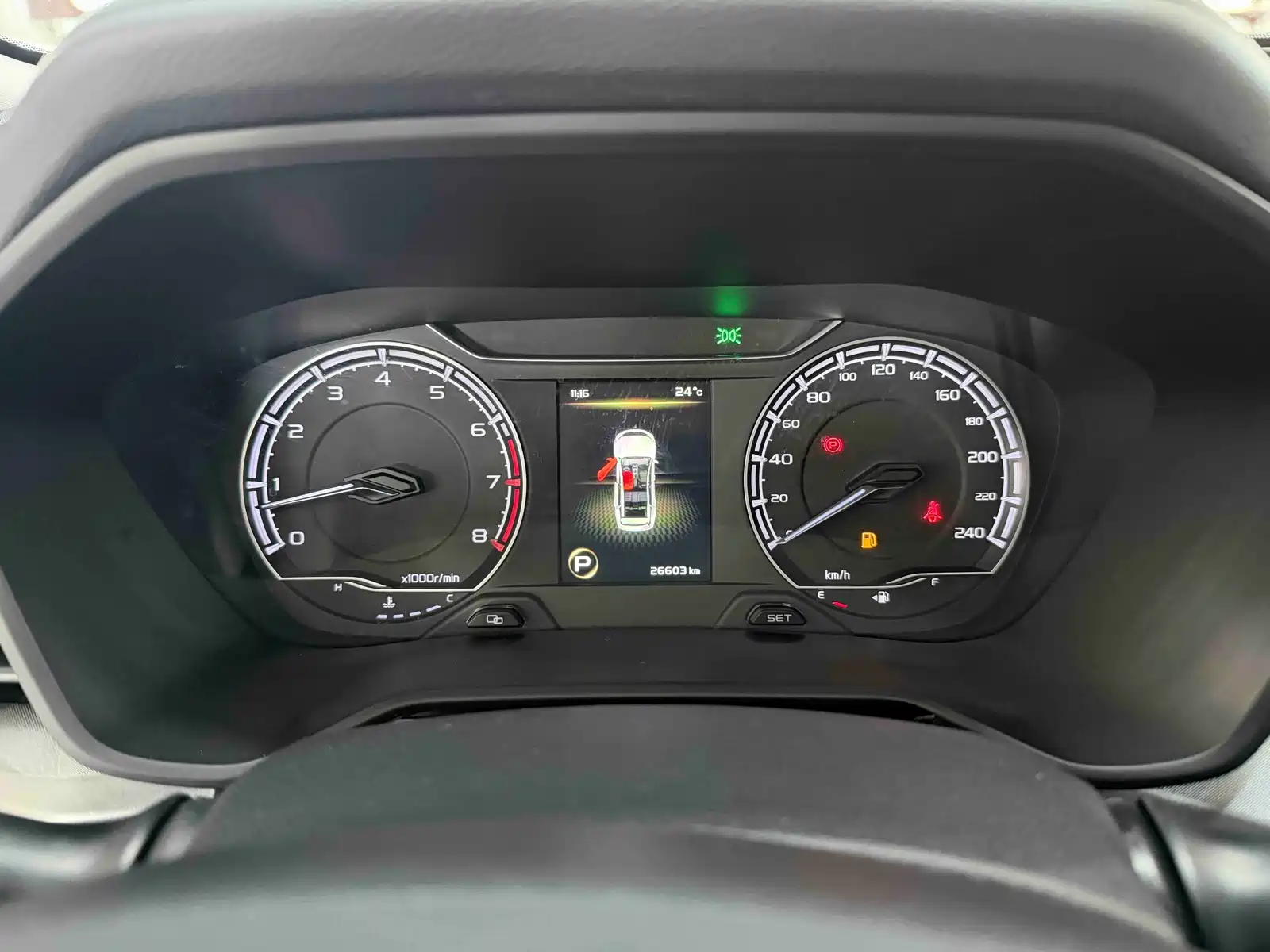 Photo 10 - Geely Emgrand X6