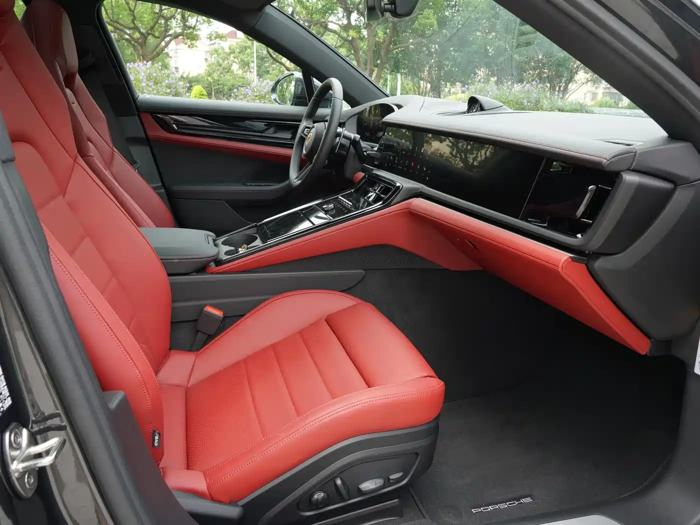 Porsche Panamera 2024 Panamera 4 Executive Long Wheelbase 2.9T фото 4