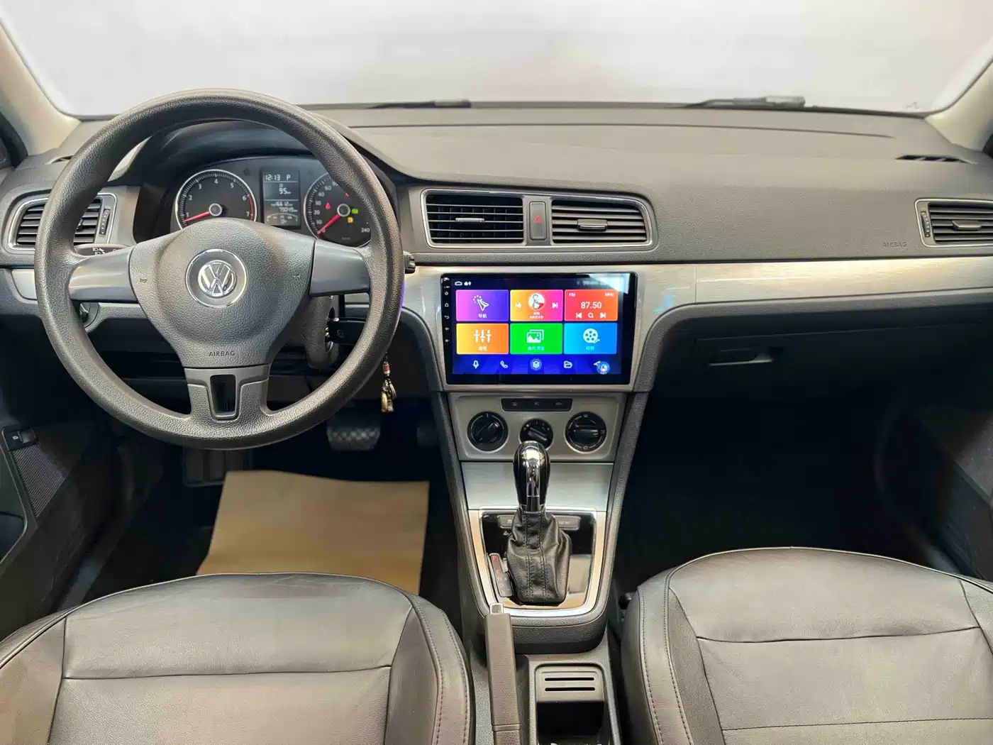 Volkswagen Lavida 2013 Facelift 1.4TSI DSG Comfort фото 16