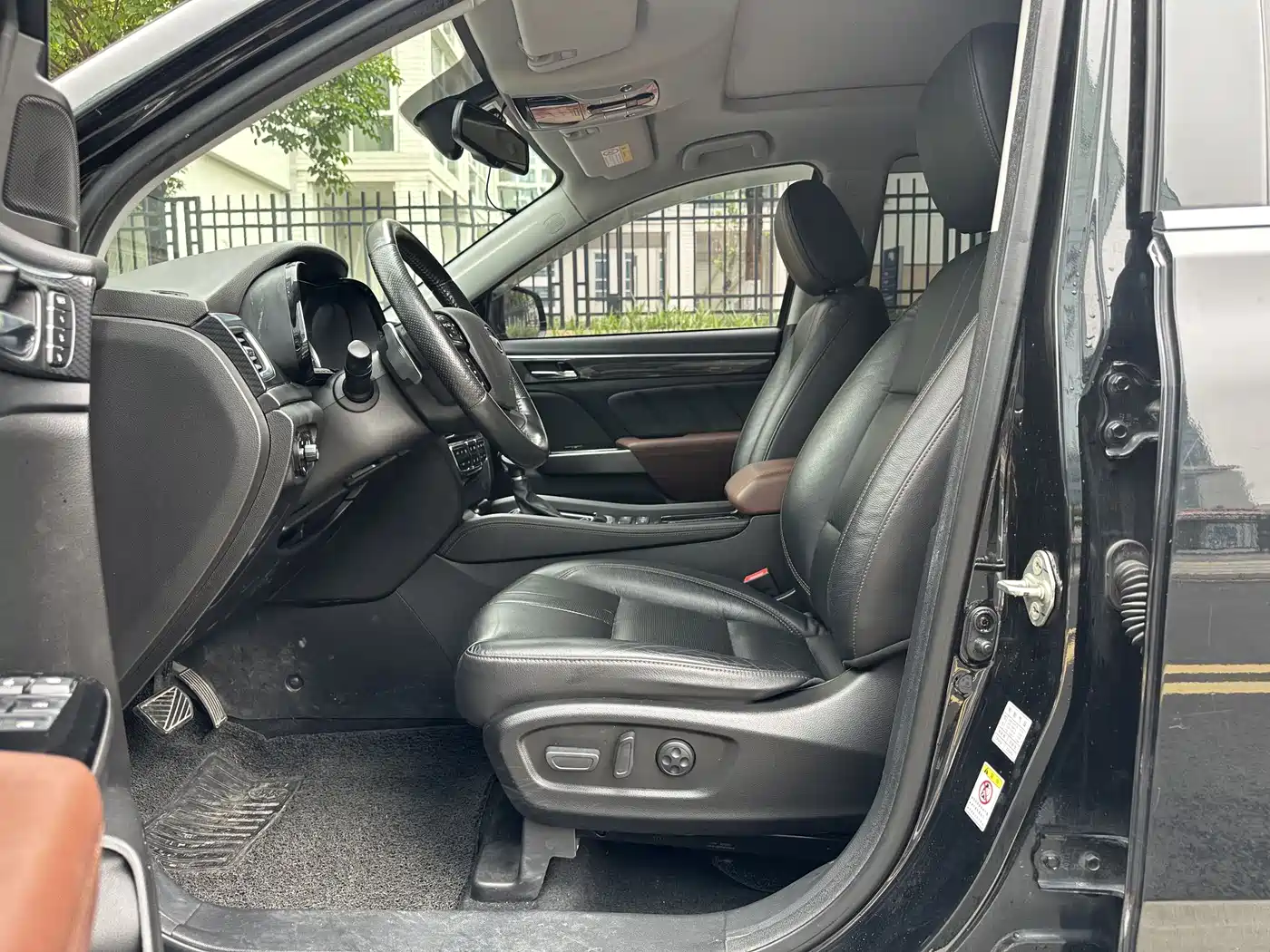 GAC Trumpchi Trumpchi GS7 2017 320T 2WD Luxury Smart Connect фото 15