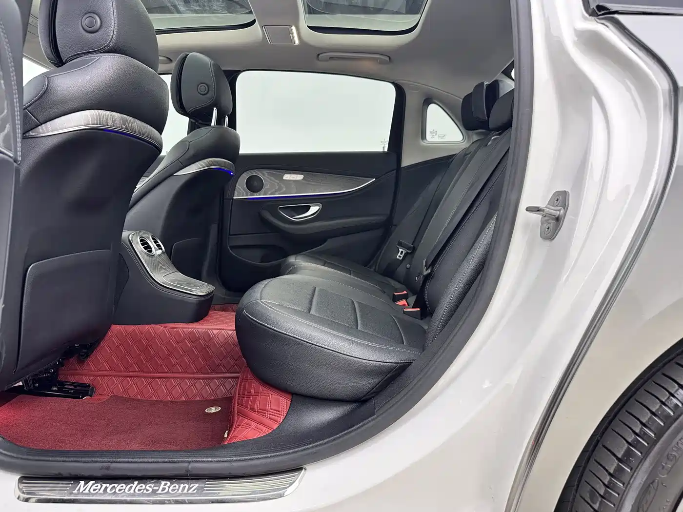 Mercedes-Benz E-Class 2021 E 300 L Sport Fashion фото 7