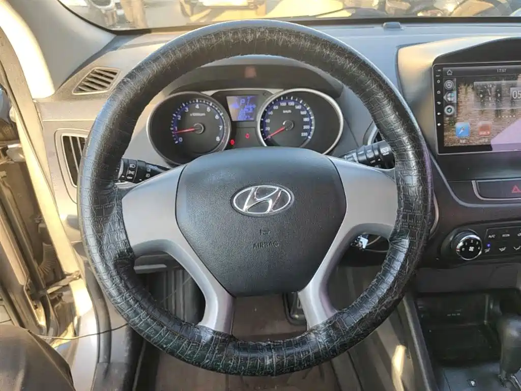 Hyundai Beijing Hyundai ix35 2015 2.0L Automatic 2WD Comfort China V фото 11