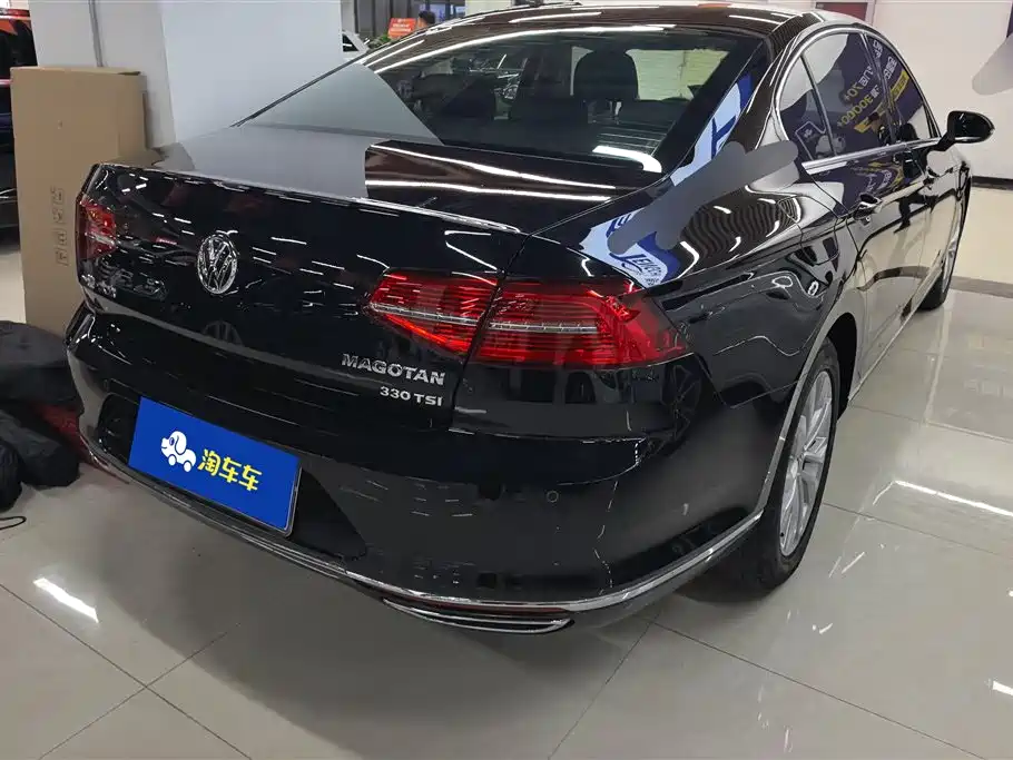 Volkswagen Magotan 2017 330TSI DSG Luxury фото 3