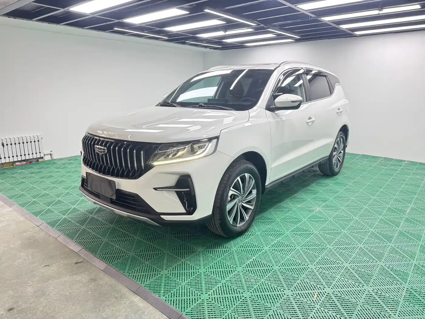 GEELY AUTOMOBILE VISION X6