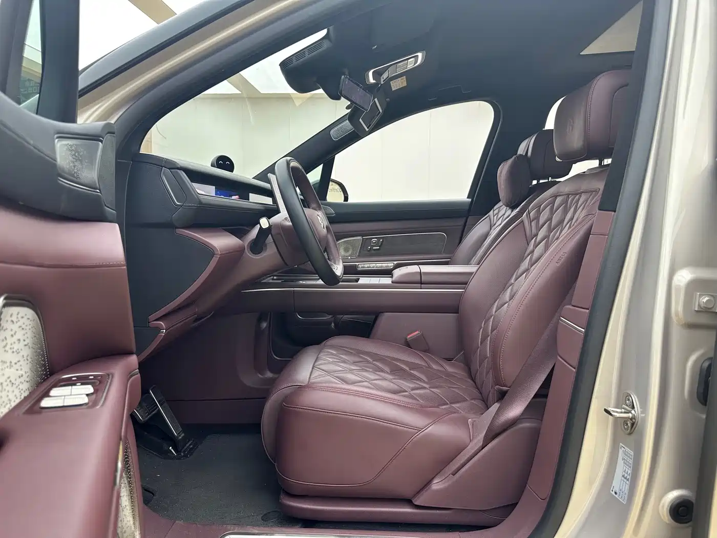 NIO ES8 2025 2025 Model 6-Seat Executive Luxury Edition