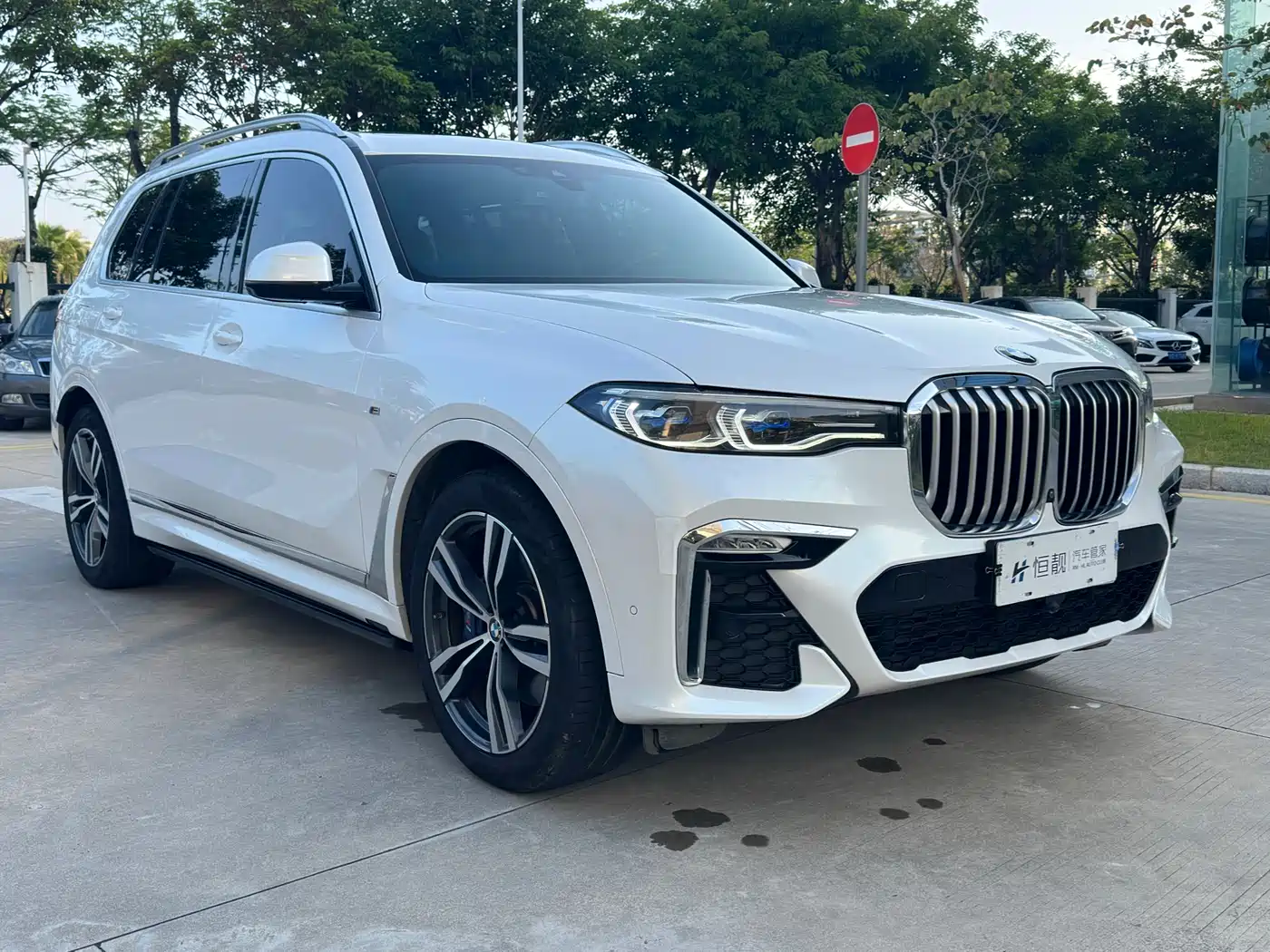 BMW X7 2021 xDrive40i Premium M Sport Package фото 3
