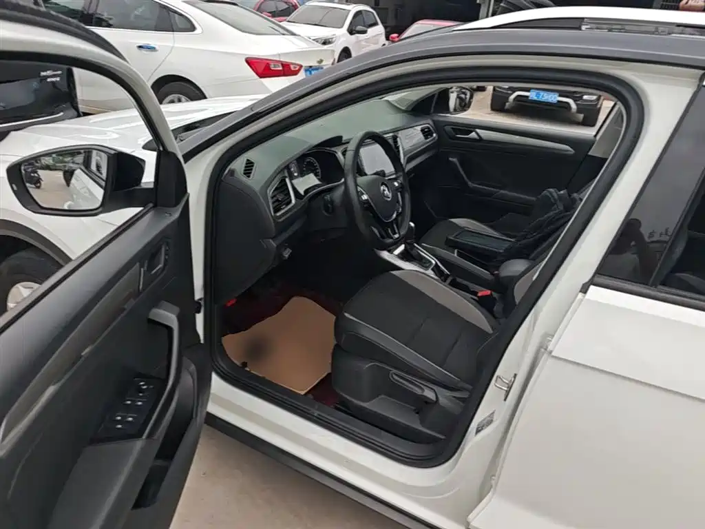 Volkswagen T-ROC 2018 230TSI DSG 2WD Progressive China VI фото 15