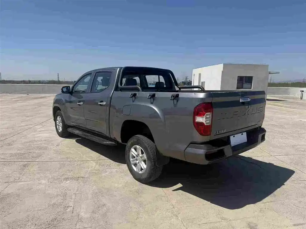 SAIC Maxus Maxus T70 2022 2.0T Manual Diesel 2WD 5th Anniversary Elite Long Bed Flat Floor фото 9