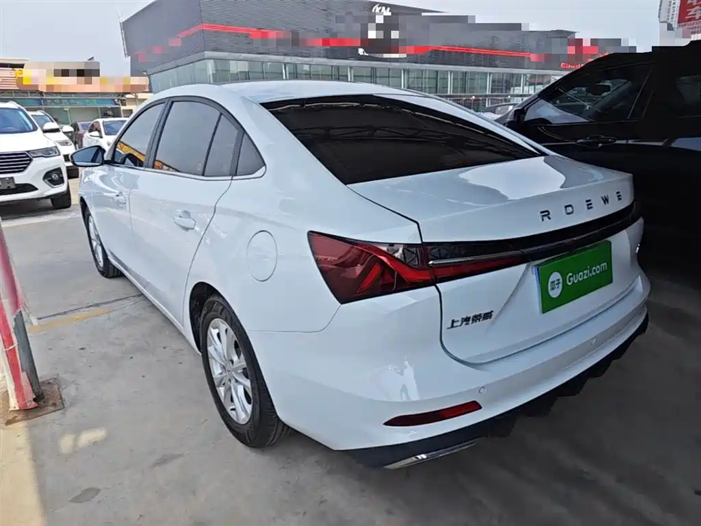 Roewe i5 2025 2023 1.5L CVT Luxury Edition