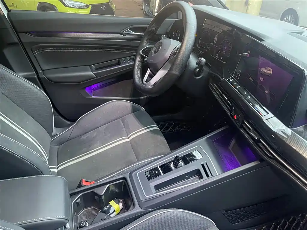Volkswagen Golf 2021 280TSI DSG R-Line фото 34