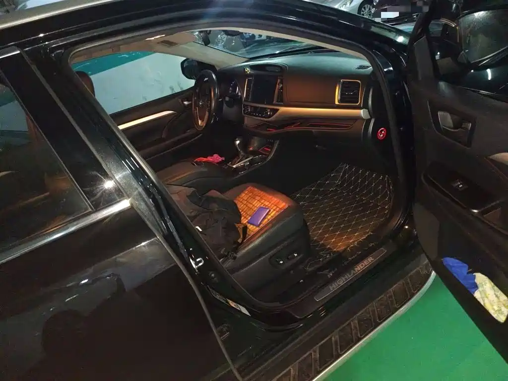 Toyota Highlander 2018 2.0T 4WD Premium 7-seater (China V) фото 20