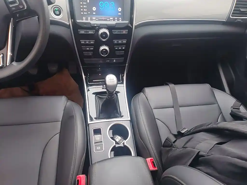 Haval H2 2019 2018 Creation Edition Red Label 1.5T Manual 2WD Style