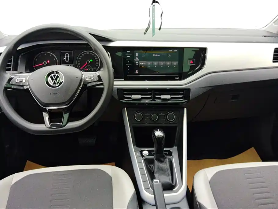 Volkswagen Polo 2021 Plus 1.5L Automatic Colorful Tech Edition фото 12