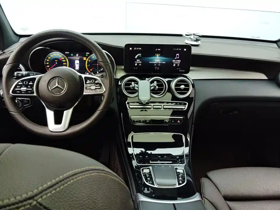 Mercedes-Benz GLC 2021 GLC 260 L 4MATIC Sporty фото 12