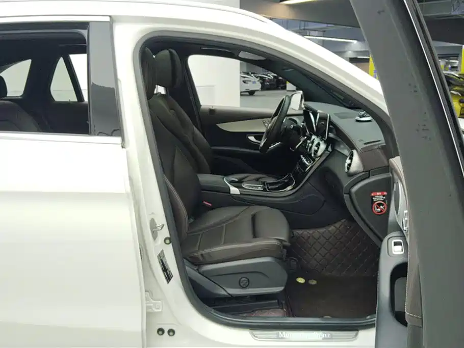 Mercedes-Benz GLC 2021 GLC 260 L 4MATIC Sporty фото 8