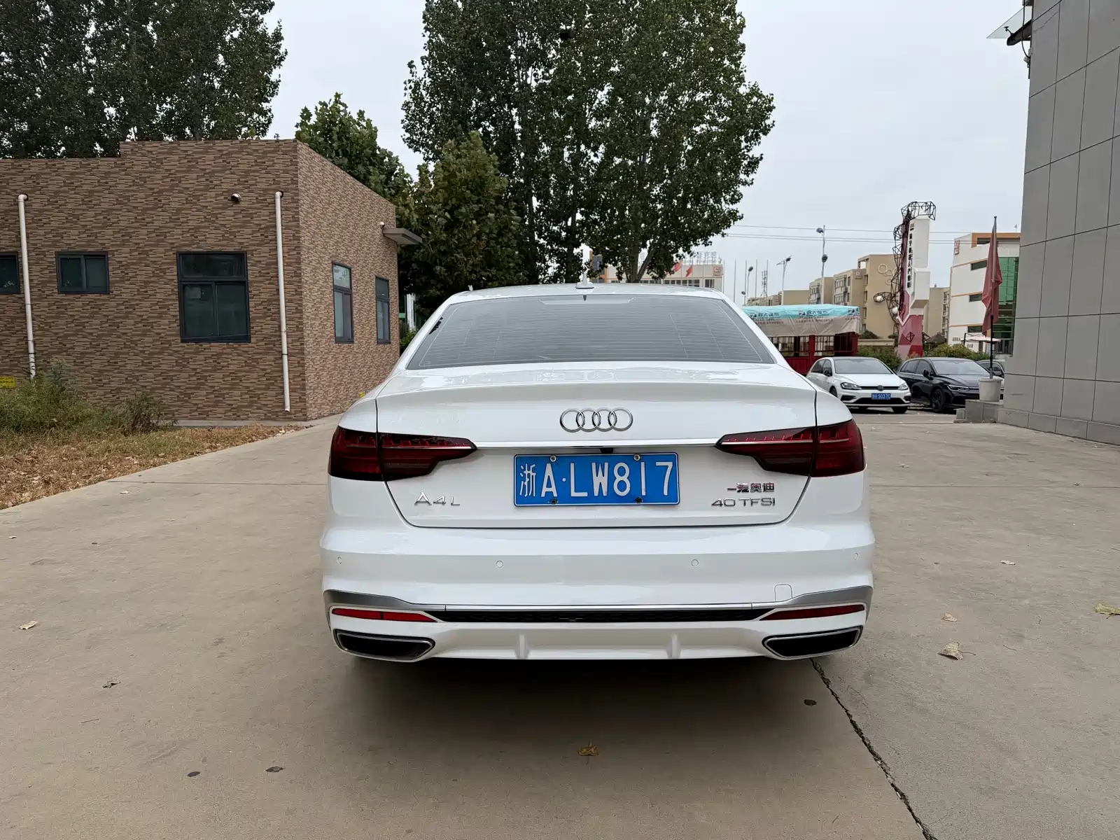 صورة 4 - Audi A4L