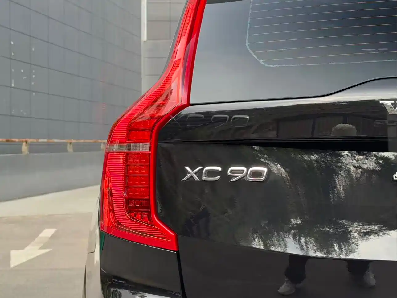 VOLVO XC90