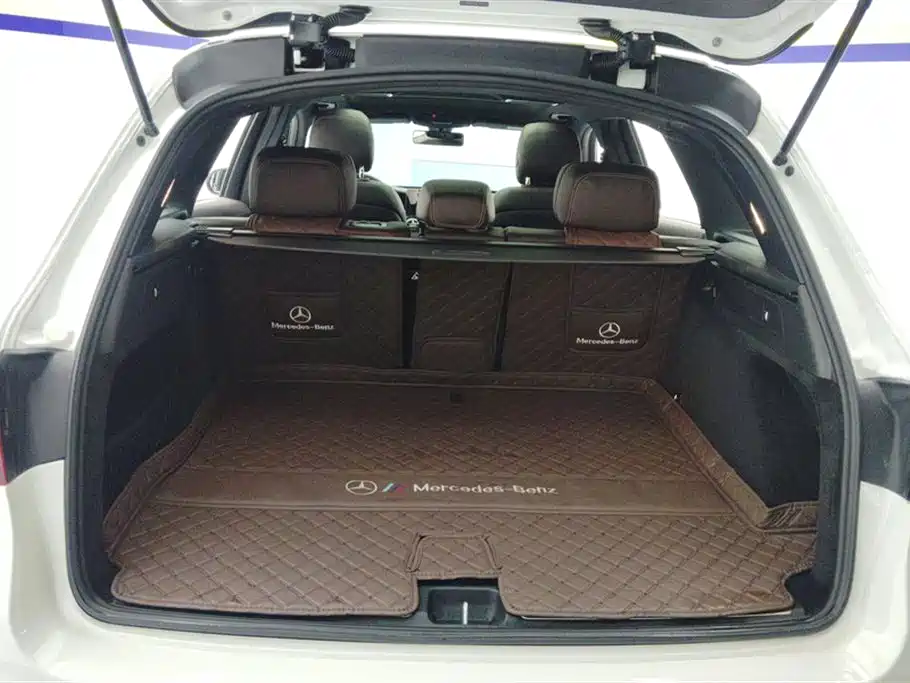 Mercedes-Benz GLC 2021 GLC 260 L 4MATIC Sporty фото 4