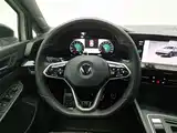 Photo 11 - Volkswagen Golf