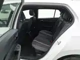 Photo 15 - Volkswagen Golf