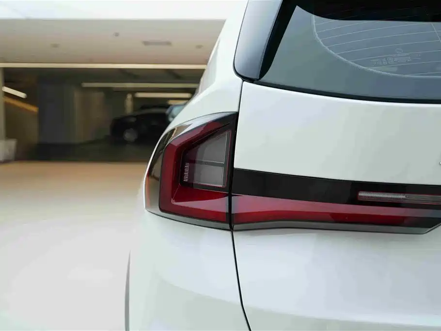BMW X1 2023 sDrive25Li X Design Package фото 16
