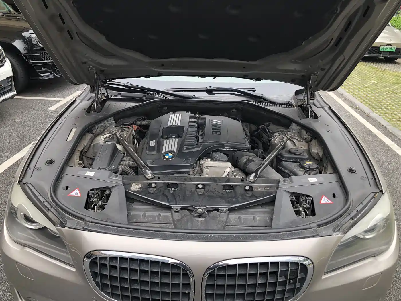 BMW 7 Series 2011 2009 740Li Luxury