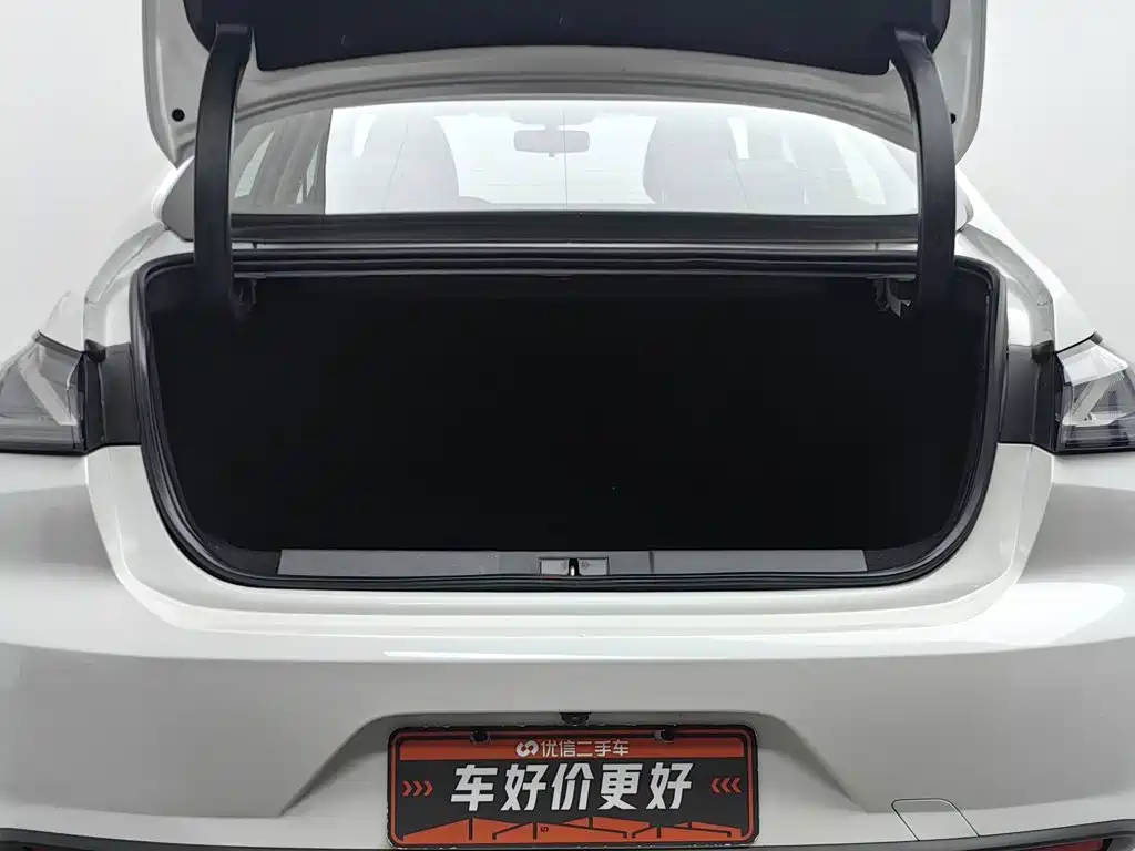 Peugeot 408 2024 2022 1.6T Progressive Edition