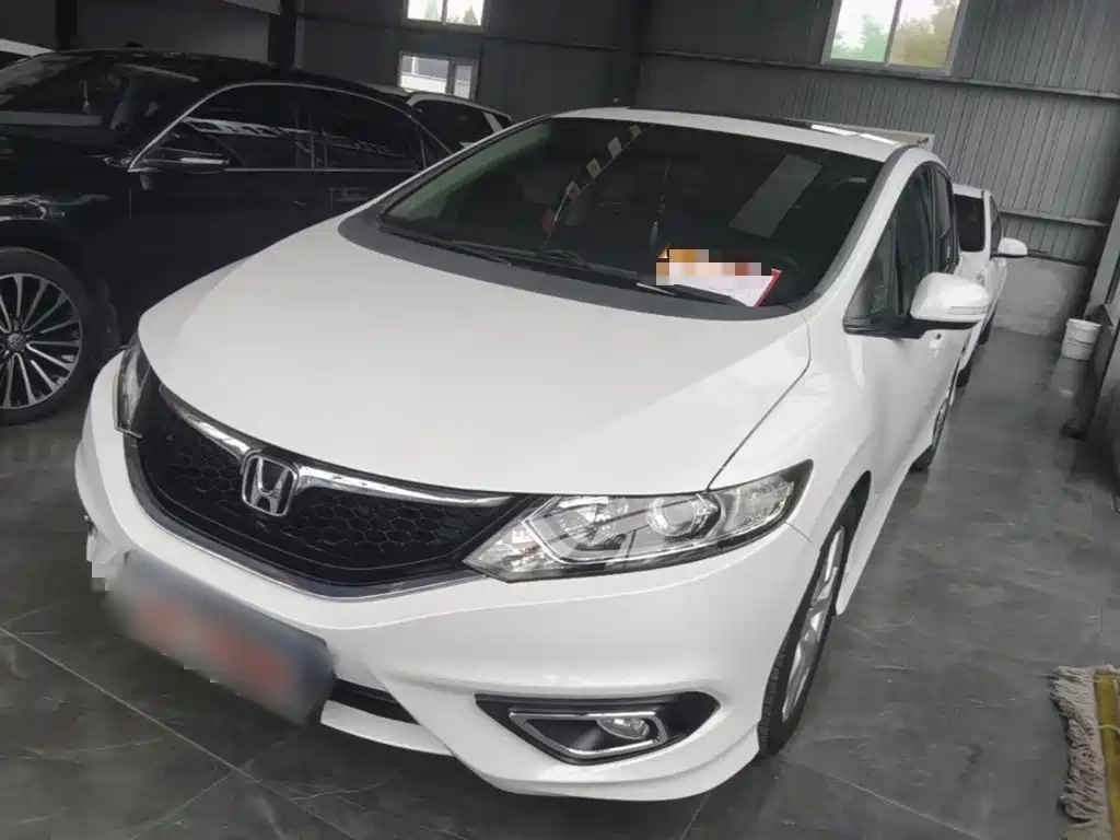 Honda Jade 2016 2016 1.8L Automatic Comfort Elite Version 5-seater