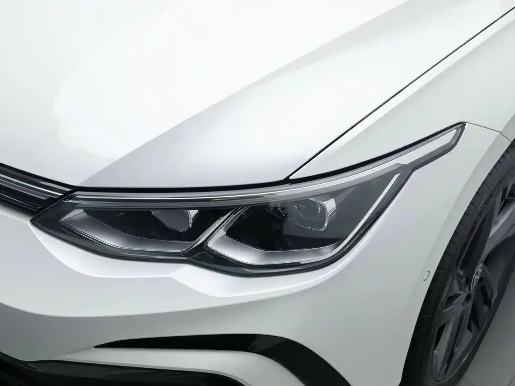 Photo 7 - Volkswagen Golf