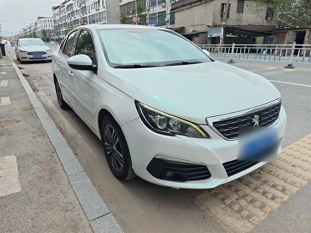 Peugeot 308 2019 1.6L Automatic Luxury Version China V фото 4