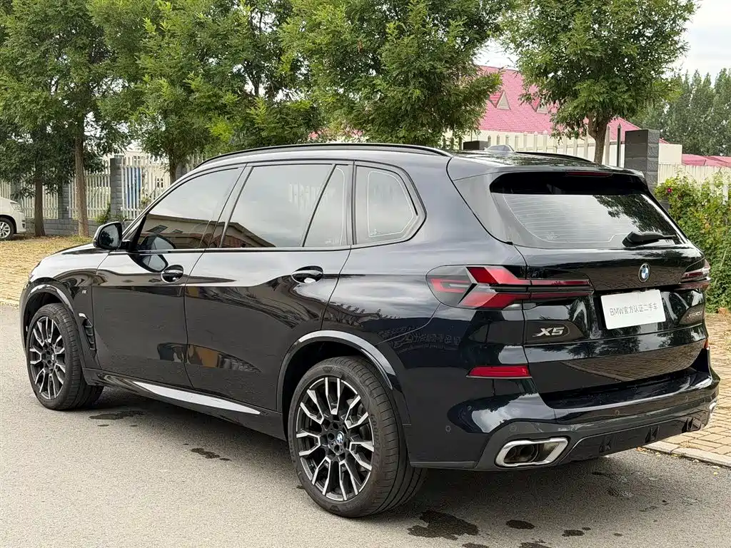 BMW X5 2026 2025 Model xDrive 40Li Exclusive M Sport Blackout Package