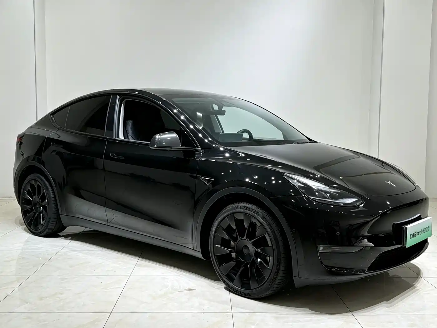 Фото 3 - Tesla Model Y