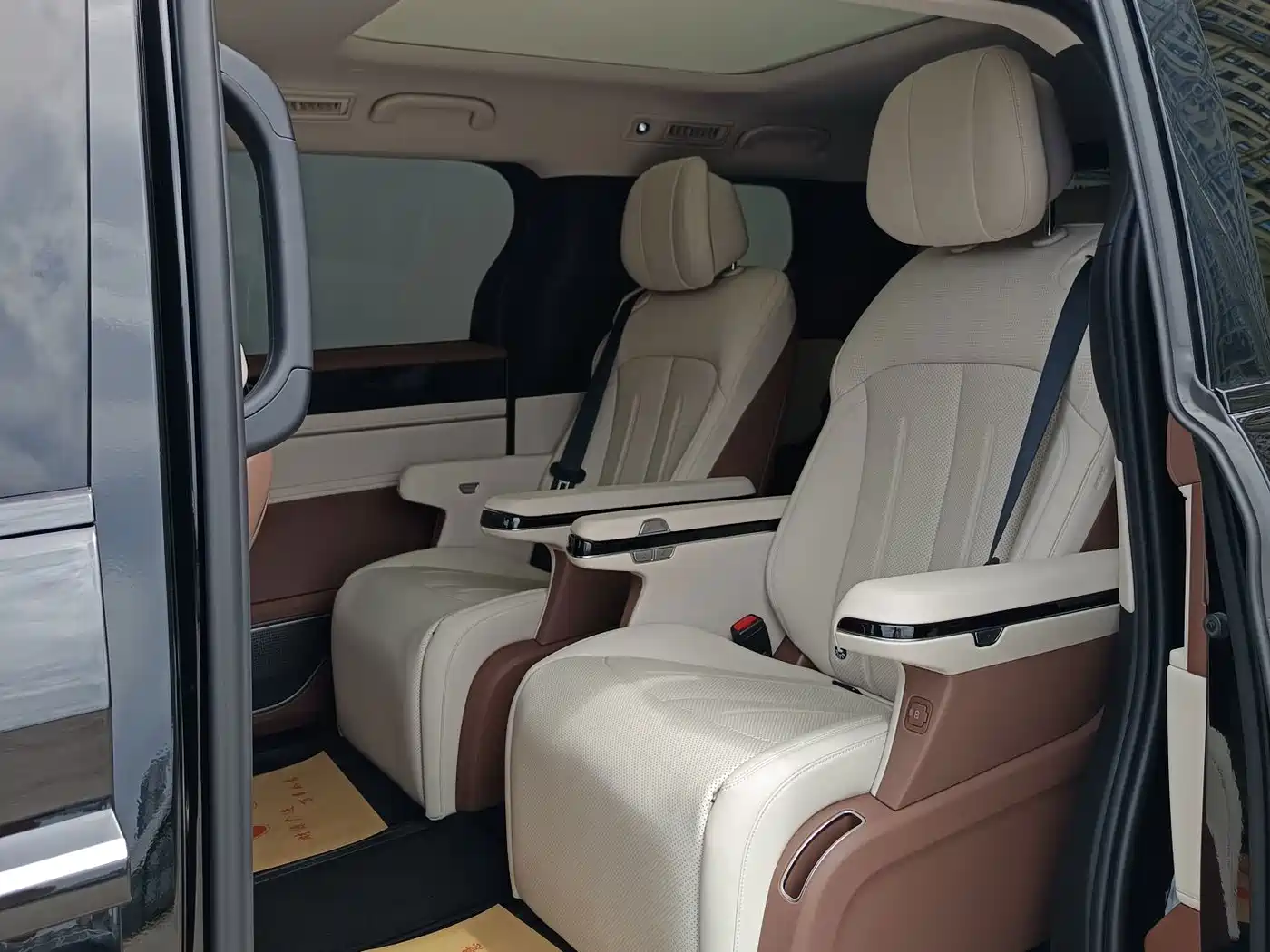 BYD Xia 2025 2025 DM-i 1.5T 180km Surpass Edition