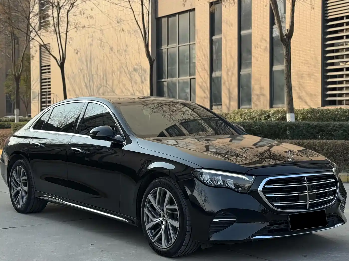 Mercedes-Benz E-Class 2024 E 300 L Fashion фото 3