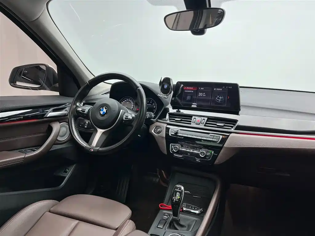 BMW X1 2021 sDrive25Li Leading фото 20