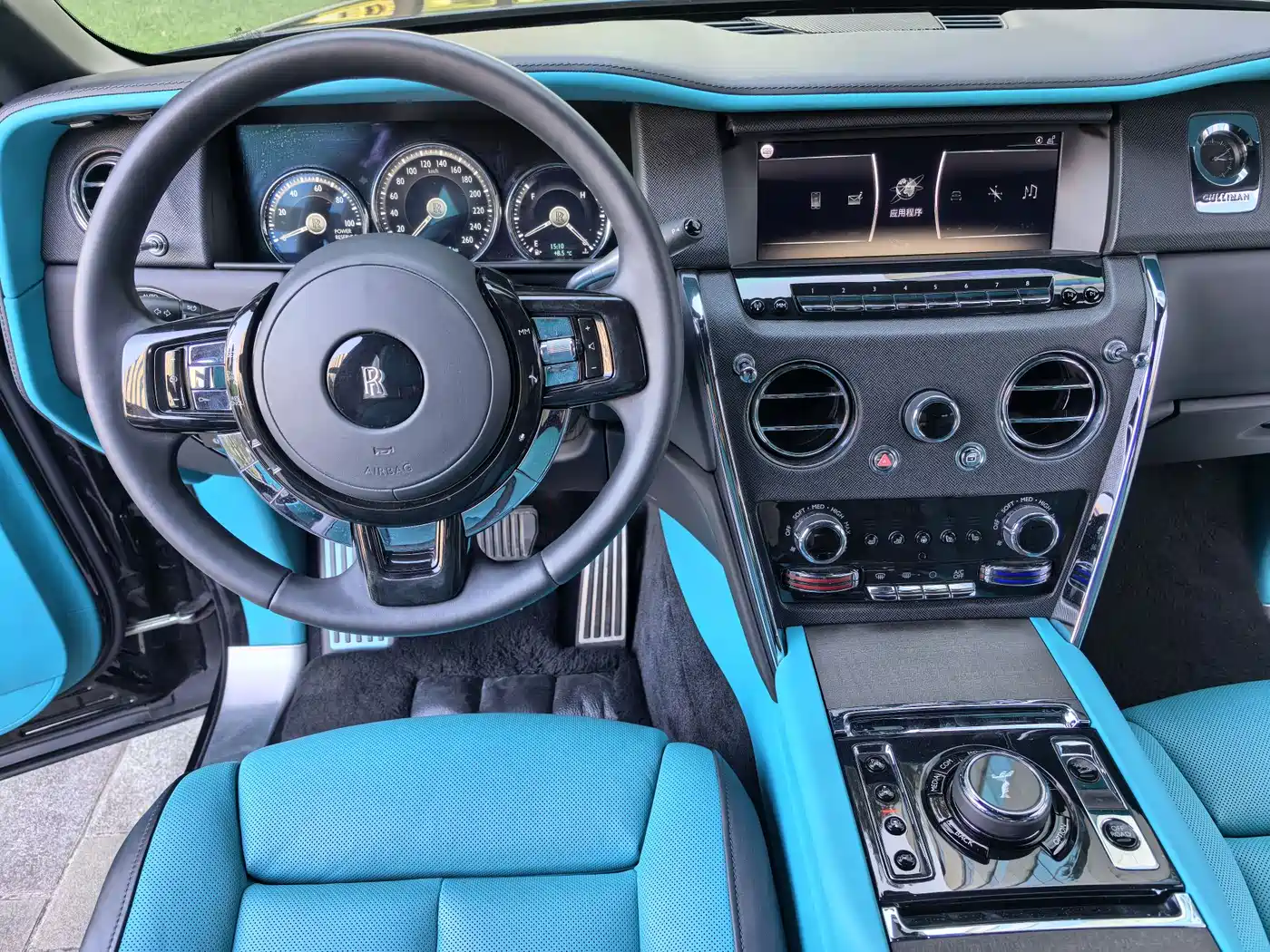 ROLLS-ROYCE CULLINAN