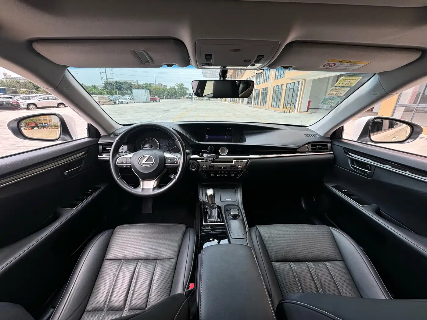 Lexus ES 2015 200 Elite Edition фото 6