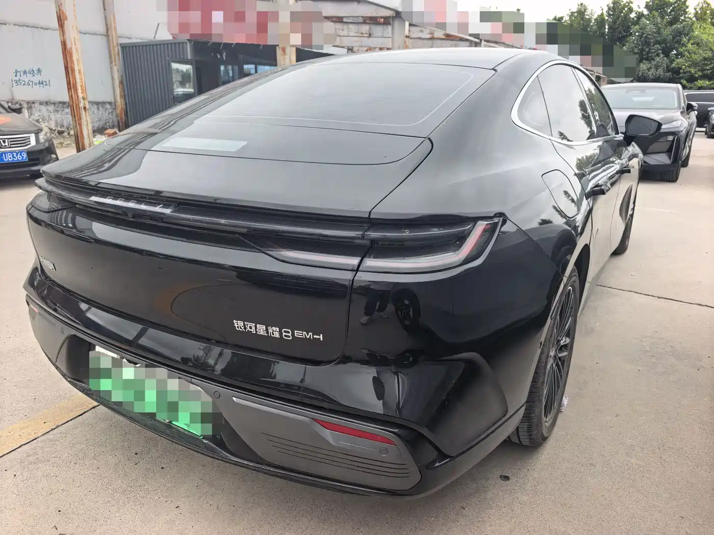 Geely Galaxy Galaxy Xingyao 8 2025 2025 130km EM-i Premium Edition