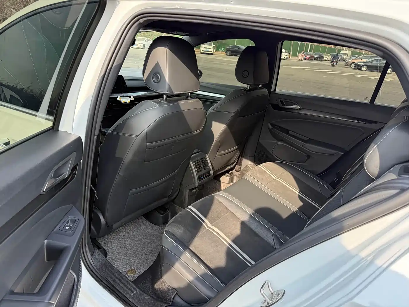 Volkswagen Golf 2021 280TSI DSG R-Line фото 6