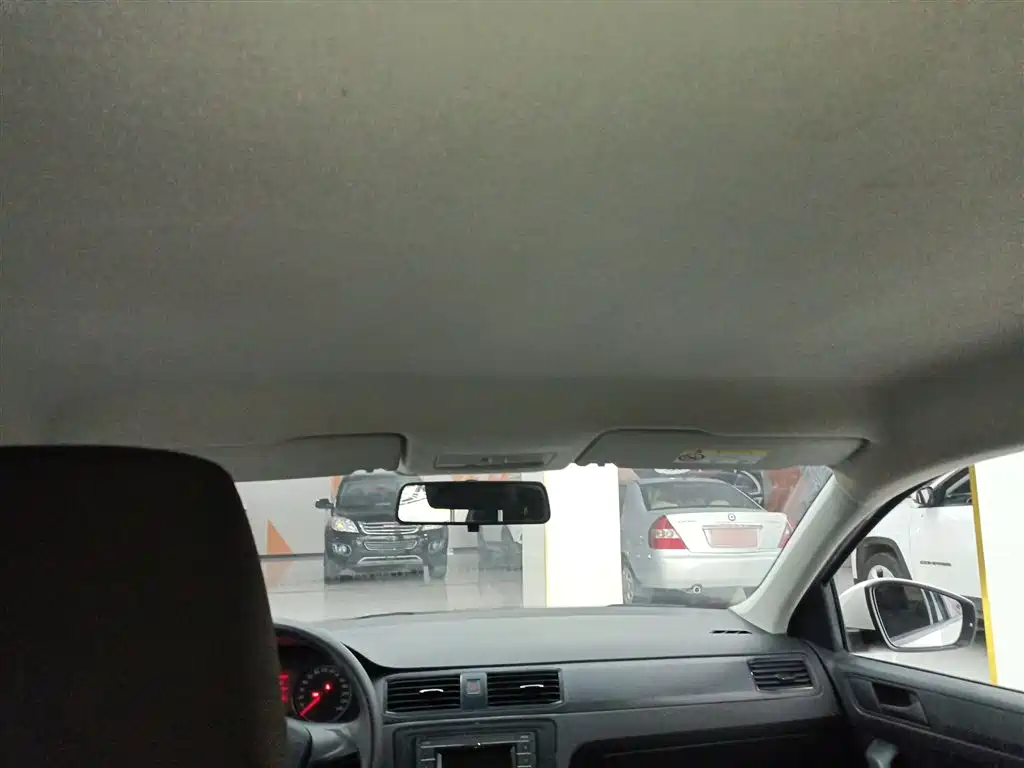 VOLKSWAGEN SANTANA