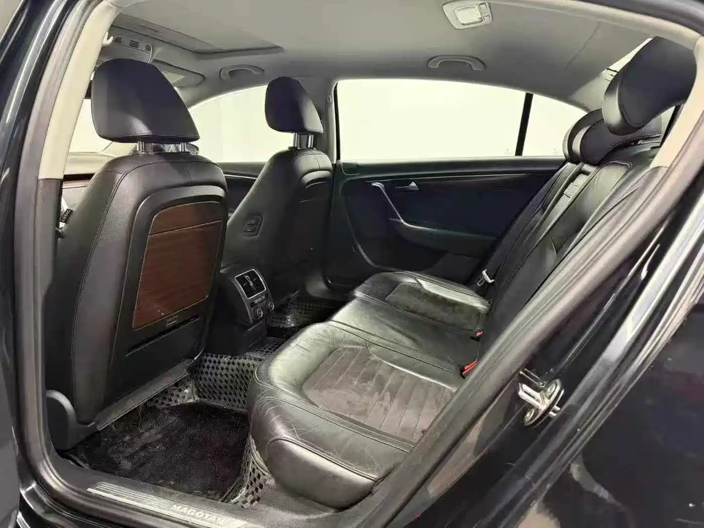 Volkswagen Magotan 2015 Facelift 1.8TSI Premium фото 6