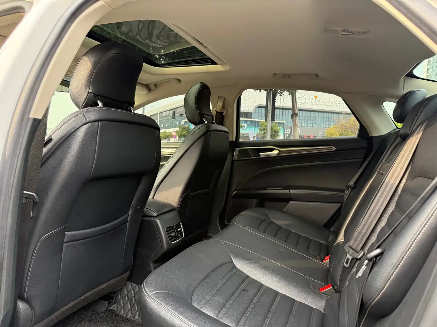 FORD MONDEO