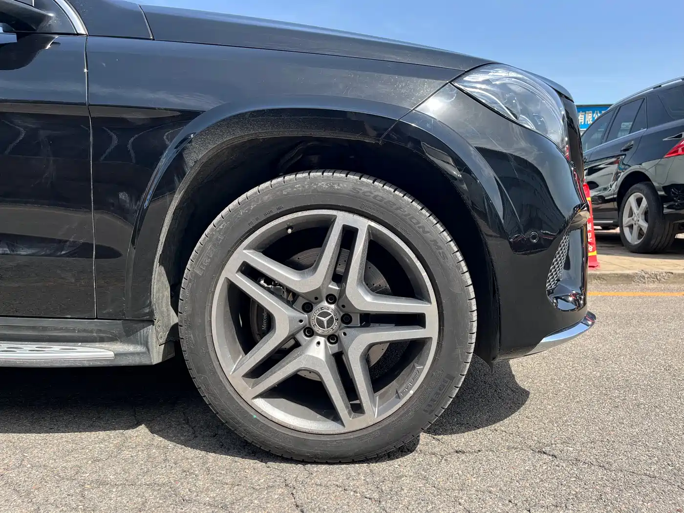 Mercedes-Benz GLS 2018 Facelift GLS 400 4MATIC Luxury фото 21