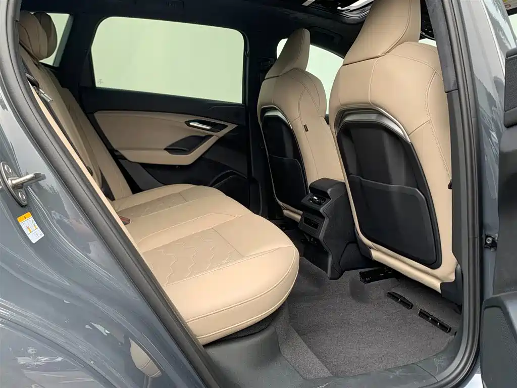 Audi Q6L e-tron 2025 Extended Range Edition фото 11