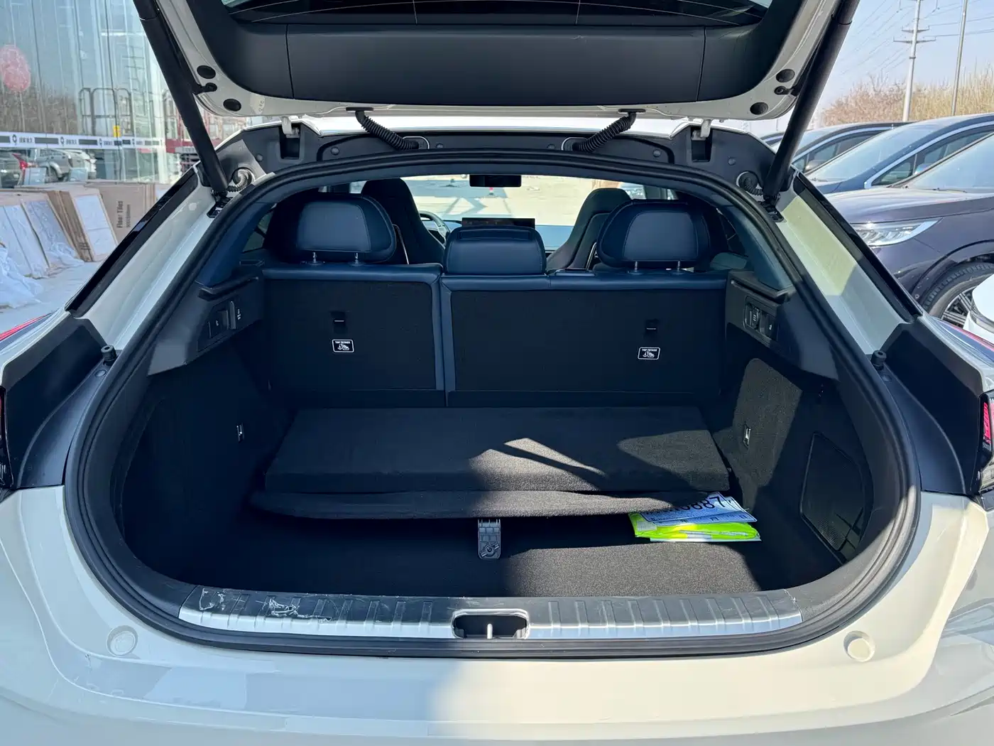 ZEEKR EXTREME KRYPTON 001