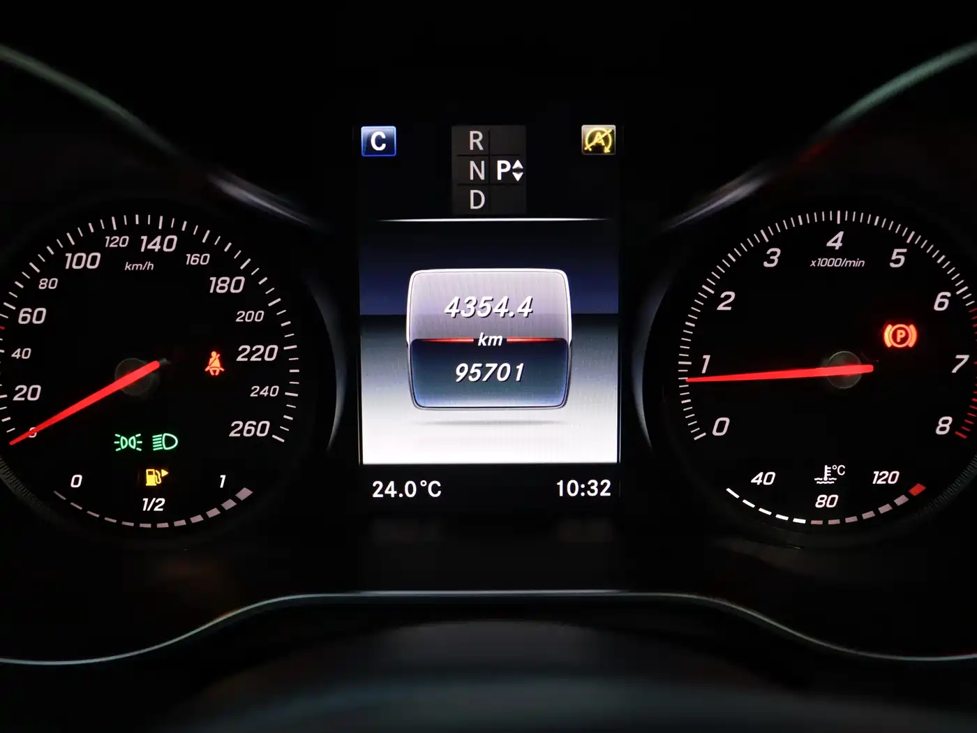 Mercedes-Benz GLC 2019 GLC 260 4MATIC Dynamic фото 19