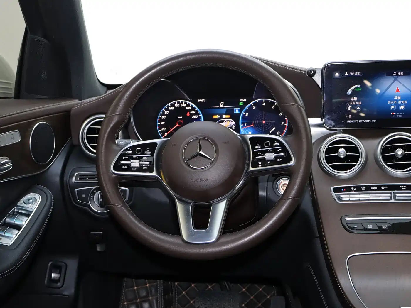 Mercedes-Benz GLC 2022 Facelift GLC 260 L 4MATIC Luxury Model фото 22