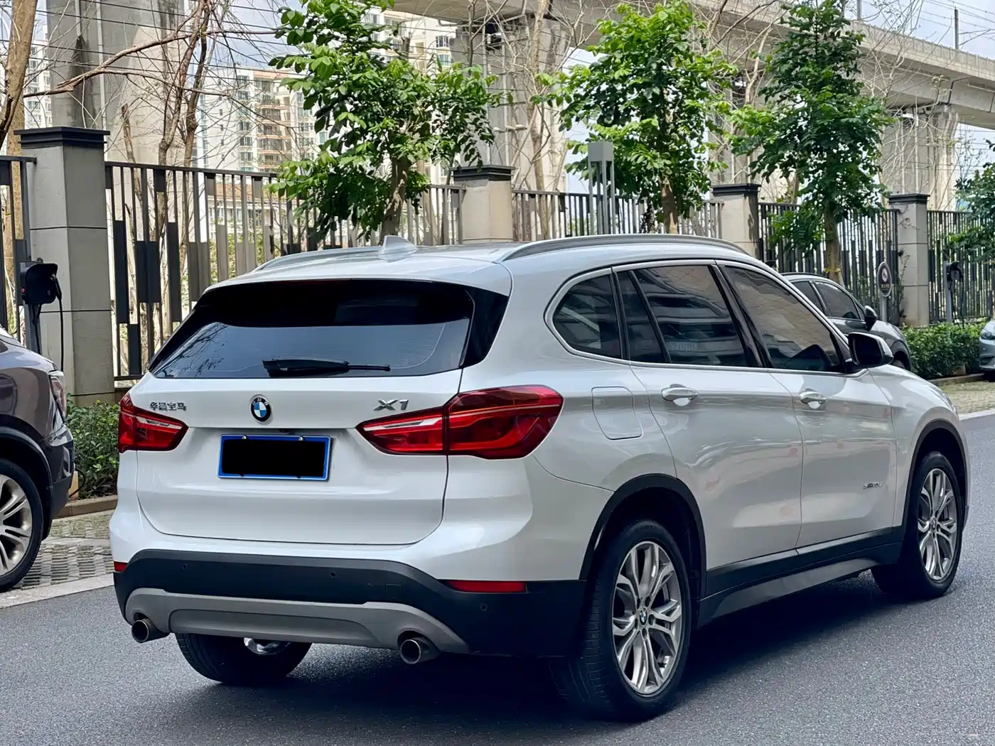 BMW X1 2018 sDrive20Li Leading Model фото 9