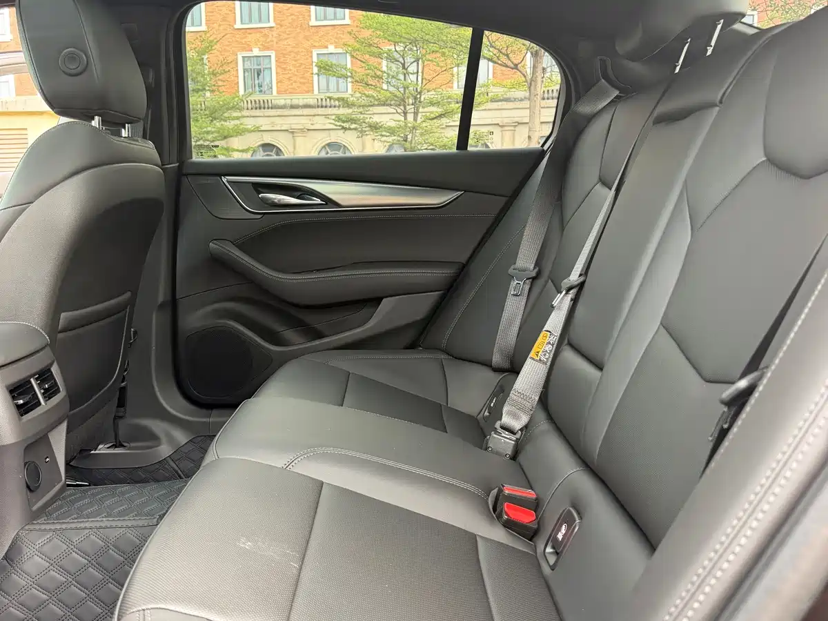 Фото 9 - Cadillac CT5
