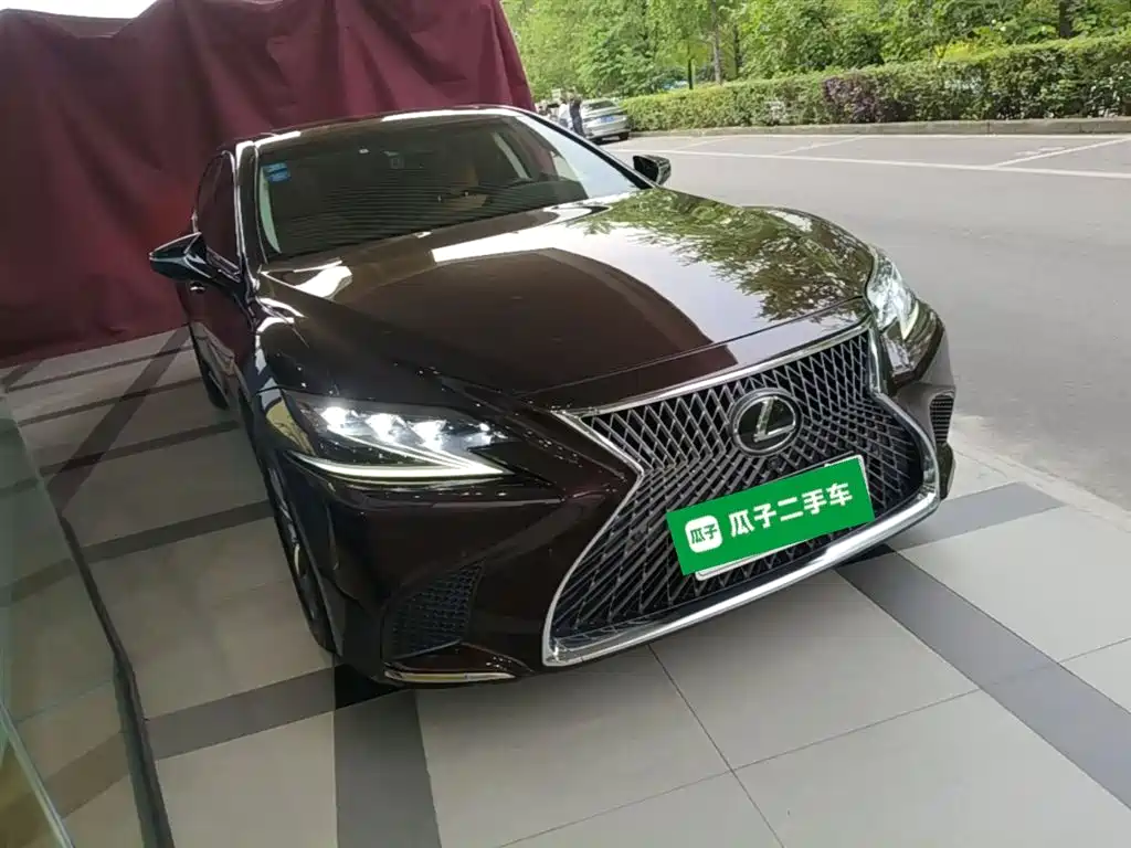 Lexus LS 2018 350 Excellence Edition China V фото 4